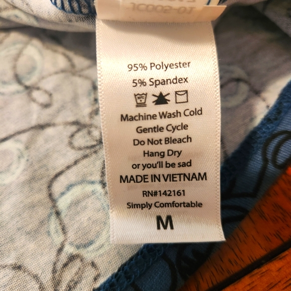 Women's LuLaRoe Irma Minnie Mouse Top Size Medium - Picture 4 of 7